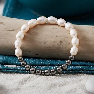 Boho Chic Minimalist White Gold Plated Beaded Stretch Bracelet with Pearls